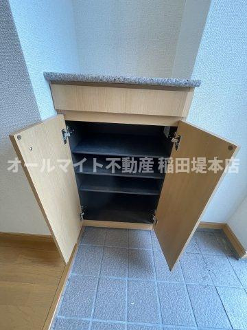 稲城市矢野口のアパートの収納