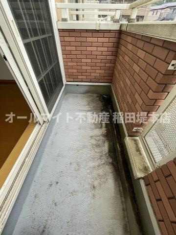 稲城市矢野口のアパートのバルコニー