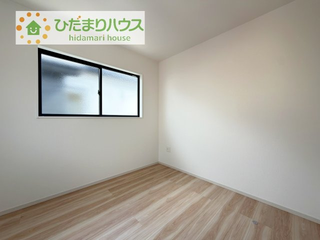 【洋室】 | 土浦市文京町1期　新築戸建　2号棟 | 机にベットを置けば子供部屋の完成です！