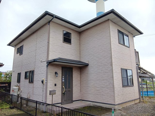 売中古戸建　富士市厚原の外観|閑静な住宅地に位置しています。車通りが少ない穏やかな環境です。