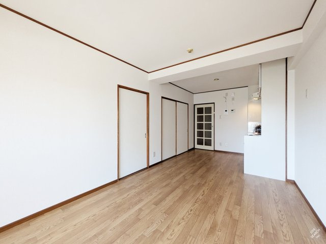 オカダハイライズの居間・リビング