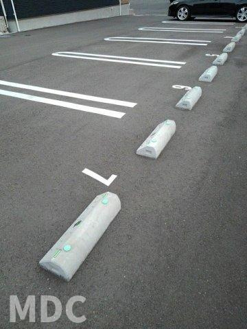 クラール　安宅Ｆの駐車場