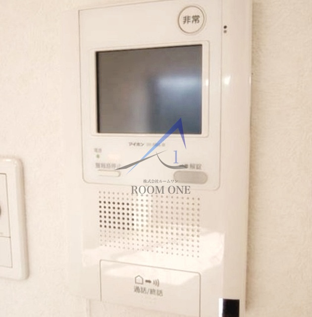 ルーブル大森山王のセキュリティ|モニター付きインターホンです。