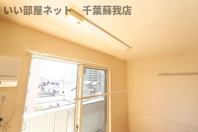 アヴニール21の内装|室内物干