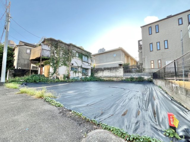 文京区小石川3丁目　建築条件付き売地　全2区画の前面道路含む現地写真|現地写真（2026.10.03撮影）

現地ご見学希望・資料請求などお気軽にお問い合わせ下さい！
03-5990-5201