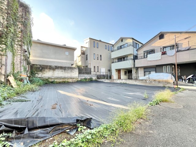 文京区小石川3丁目　建築条件付き売地　全2区画の前面道路含む現地写真|現地写真（2026.10.03撮影）

現地ご見学希望・資料請求などお気軽にお問い合わせ下さい！
03-5990-5201