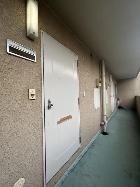 コーポ梅沢の玄関|ゆったりとした玄関です