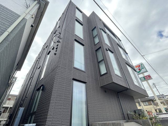 カルミネ仙波の外観