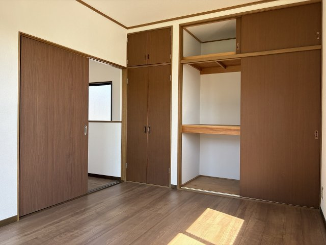 岡谷市神明町３丁目の中古一戸建の洋室