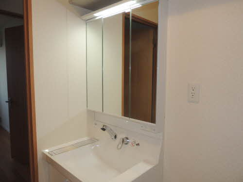 フォレナミユキ　A棟の独立洗面台|※同タイプの部屋写真です