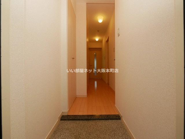 ミモサ中津の玄関