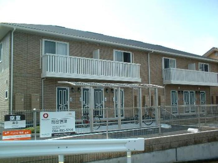 リヴェール神田 A棟の外観
