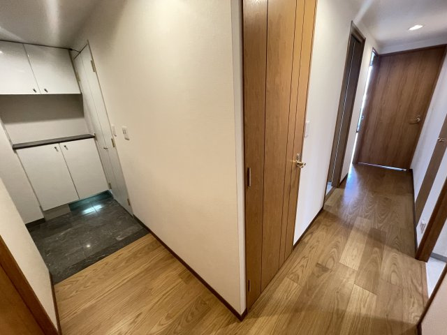 港区西麻布３丁目の賃貸マンションのその他|廊下