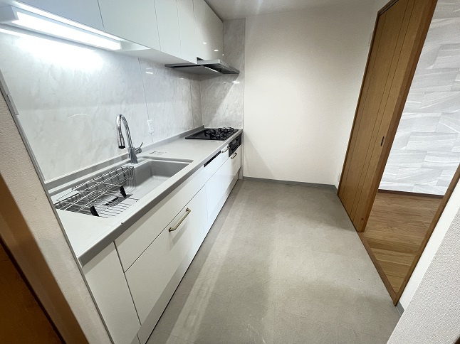港区西麻布３丁目の賃貸マンションのキッチン