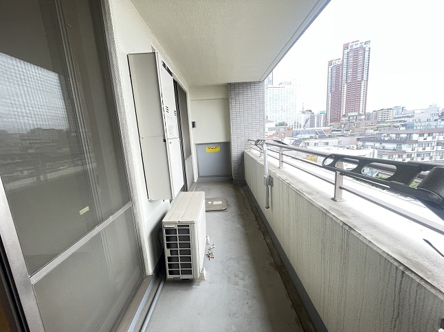 港区西麻布３丁目の賃貸マンションのバルコニー