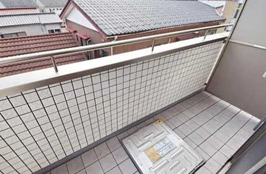 リブシア西谷のバルコニー