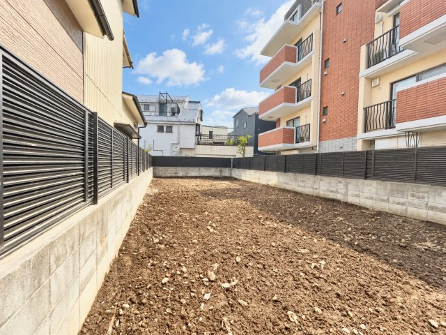 目黒区鷹番2丁目　建築条件付き売地の外観|2026.10.03撮影

現地ご見学希望・資料請求などお気軽にお問い合わせ下さい！
03-5990-5201