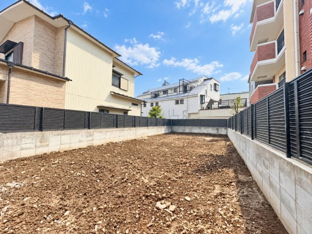 目黒区鷹番2丁目　建築条件付き売地の外観|2026.10.03撮影

現地ご見学希望・資料請求などお気軽にお問い合わせ下さい！
03-5990-5201
