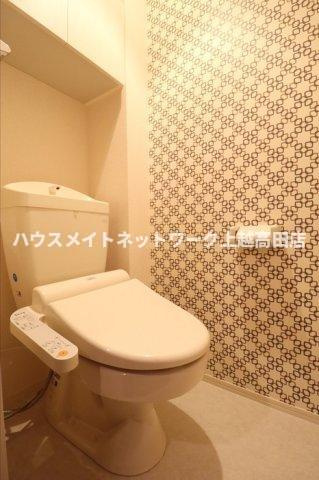 グランコンフォート Ａのトイレ|温水洗浄暖房便座（参考同型Ａ202室内写真）