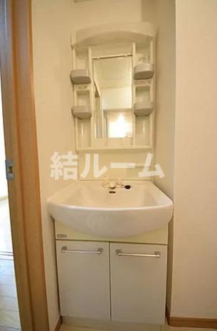 中野区大和町２丁目のアパートの洗面所