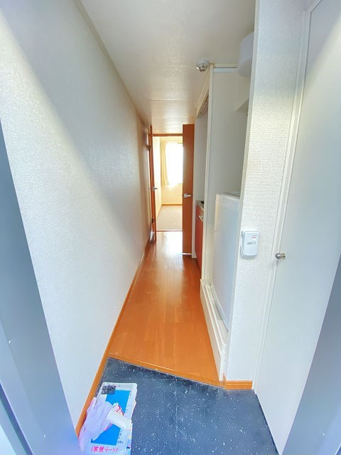 レオパレス秀の玄関