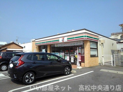 【周辺】 | ラフテル | セブンイレブン丸亀霞町店まで700m