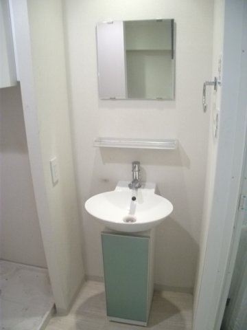 リーフコンフォート新小岩の独立洗面台