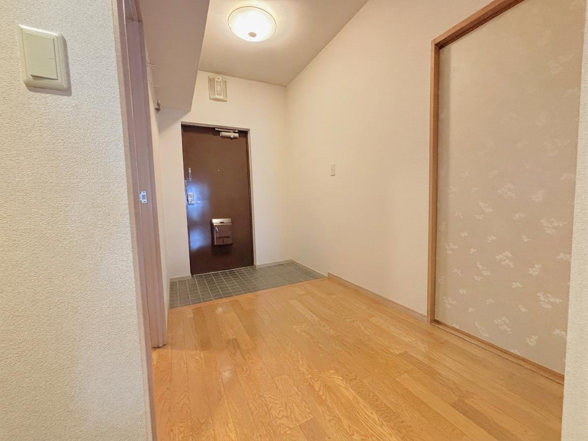 広々とした玄関
※CG加工で家具などを消しています。実際とは異なりますのでご了承ください