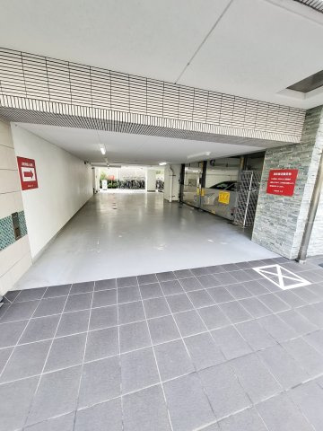 CODE西宮甲子園口のロビー