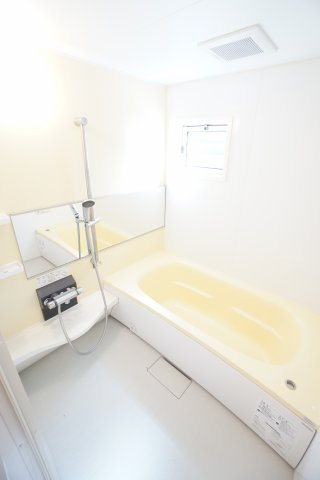 【浴室】 | ヒラリバー | ※同物件・同タイプの写真です