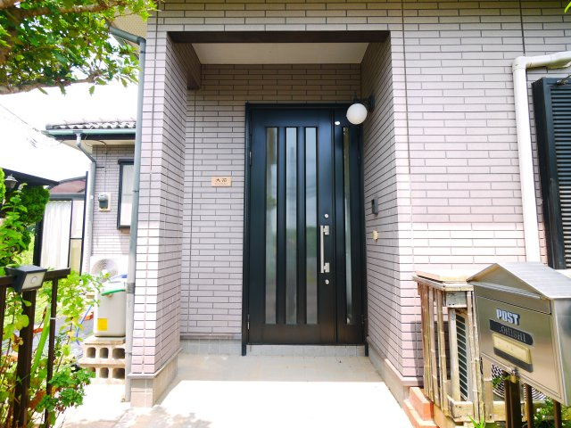 東金市田間  平屋中古戸建 の玄関|内装リフォーム済み令和8年9月  2DKサンルーム付平屋 カーポート1台　