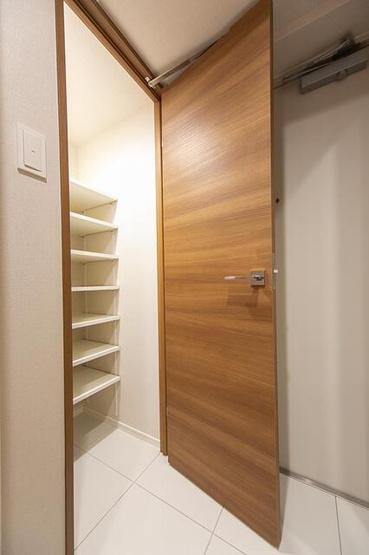 【収納】 | ＲＥＳＩＤＥＮＣＥ　大鳥居 | ※写真は同タイプ住戸です。