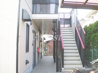 ヴィラ西調布のエントランス