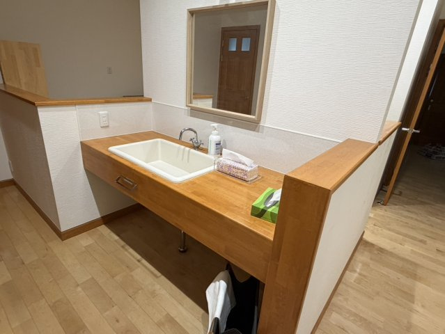 西条市安用　中古住宅のその他