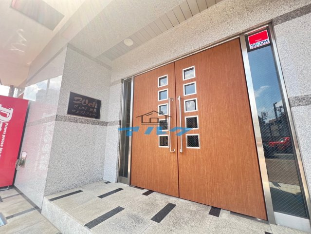 豊島区南長崎１丁目の賃貸マンションのエントランス