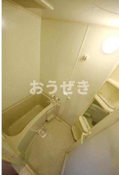 西川ビルの浴室