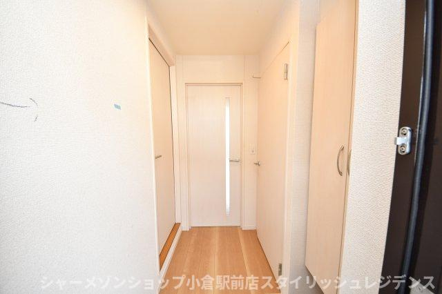 コンフォールパピヨンの玄関