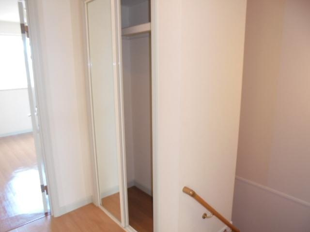 グランベル弐番館の収納|※同タイプの部屋写真です