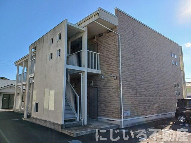 シャロルワンの外観