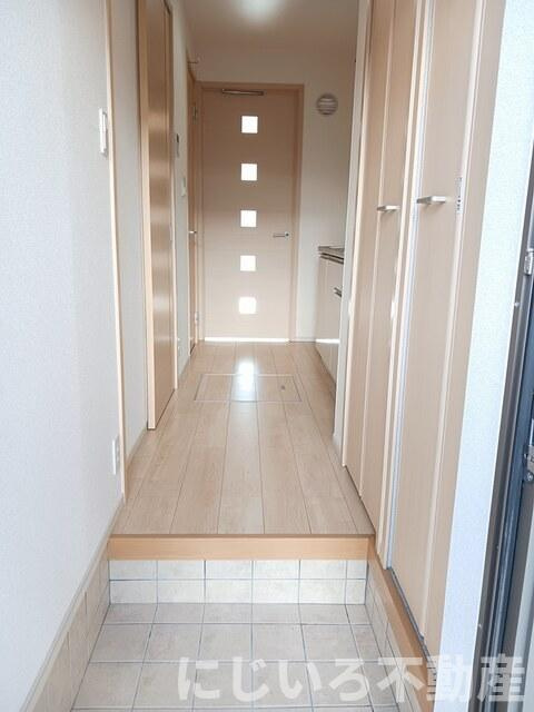 シャロルワンの玄関