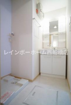 フラン　メゾンの独立洗面台