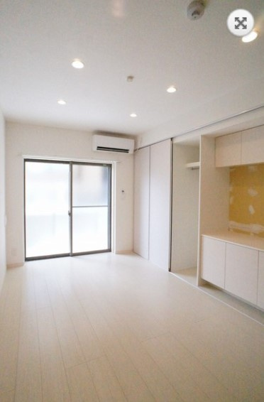 川崎市多摩区堰１丁目の賃貸マンションの居間・リビング|★お部屋探しはオールマイト不動産までご相談下さい♪【044-543-9135】