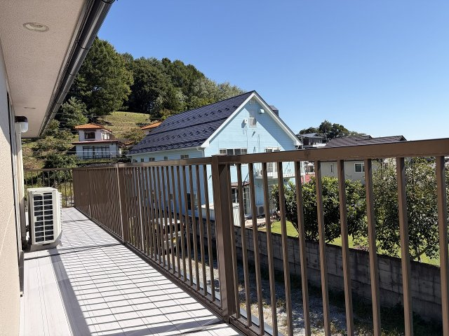 岡谷市山下町２丁目の中古一戸建のバルコニー