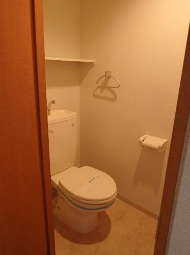 北野ガーデンコートのトイレ|コンパクトで使いやすいトイレです