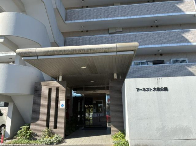 高知市大谷の中古マンションのエントランス
