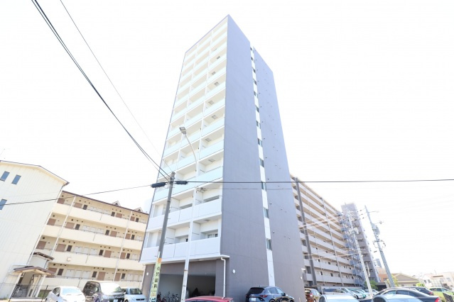 M・terraza吉島東の外観|13階建てマンション外観