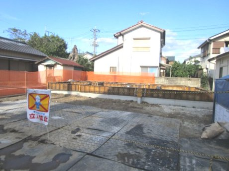 北本市西高尾７丁目　新築住宅の前面道路含む現地写真