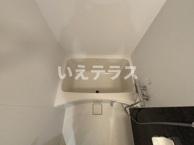セレニテ神戸駅前アリエの浴室