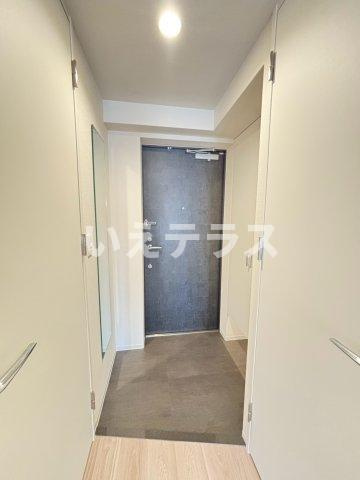 セレニテ神戸駅前アリエの玄関