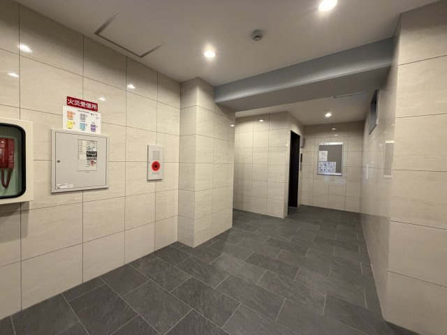 ARCA九条のエントランス